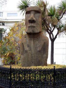 Conheça um moai no seu roteiro de 3 Dias em santiago